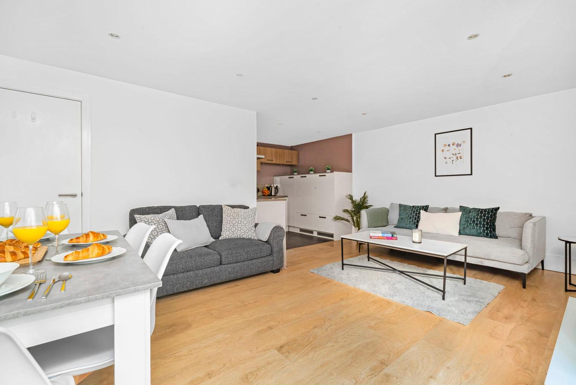 King'S Cross - 2Br With Terrace - Cityapartmentstay Londres Exterior foto